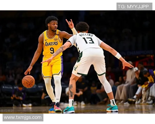 百度体育直播带你看太阳对湖人精彩对决12场比赛全程回顾与分析